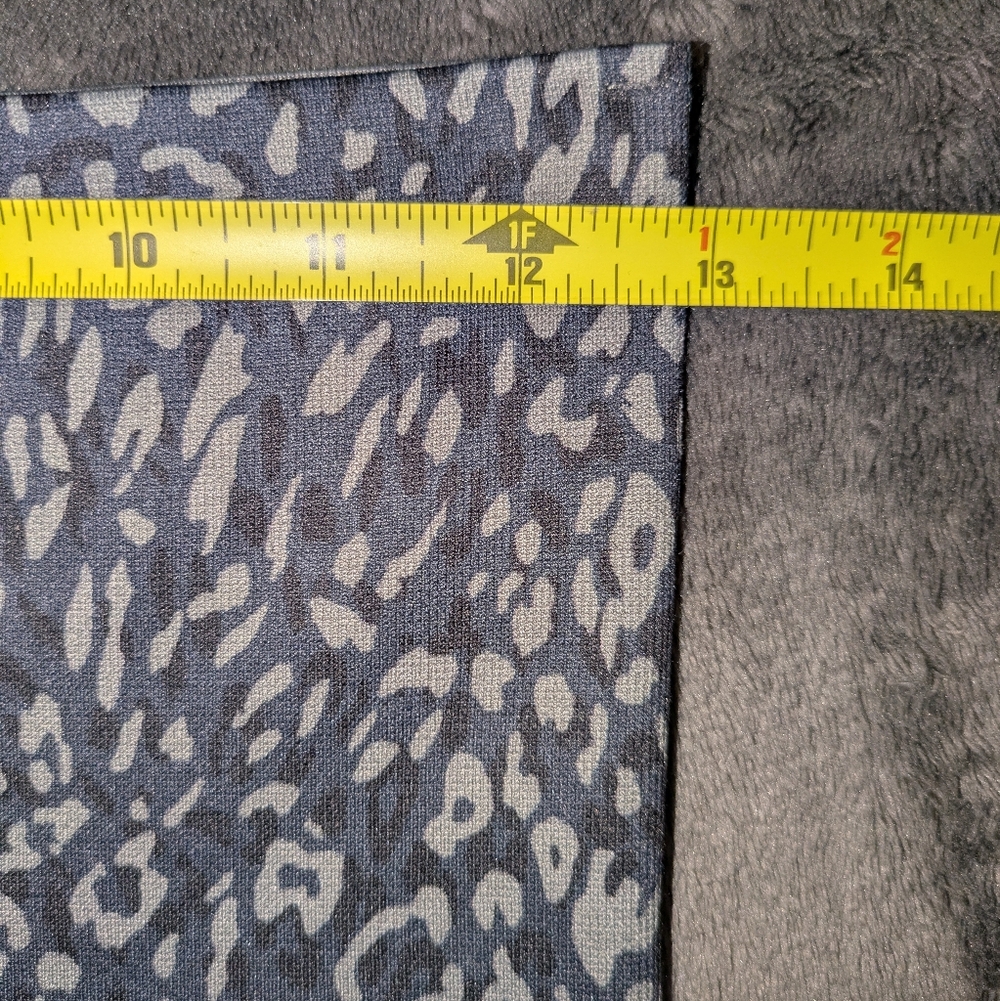 SPANX Gray & White Leopard Print Leggings - Picture 2 of 7